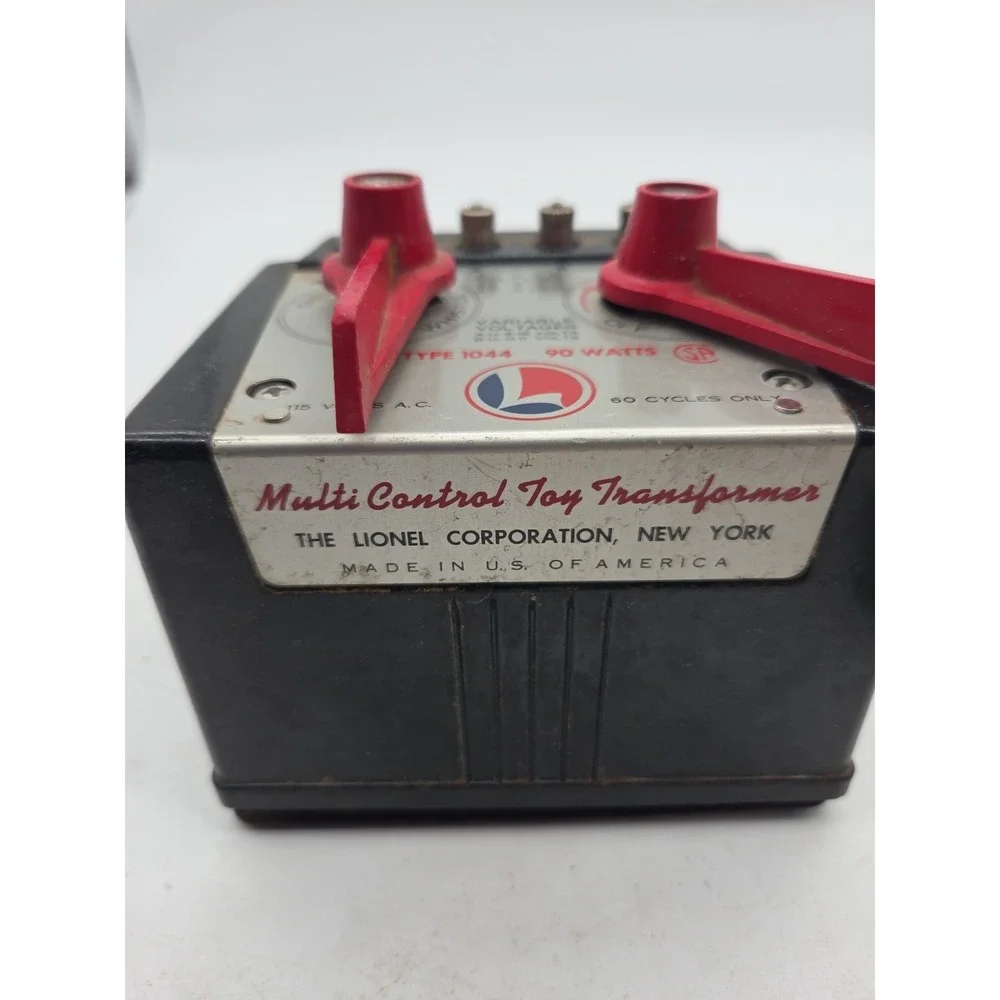 Lionel Trainmaster Transformer No. 1044 115V 90watts - FOR PARTS SEE NOTES